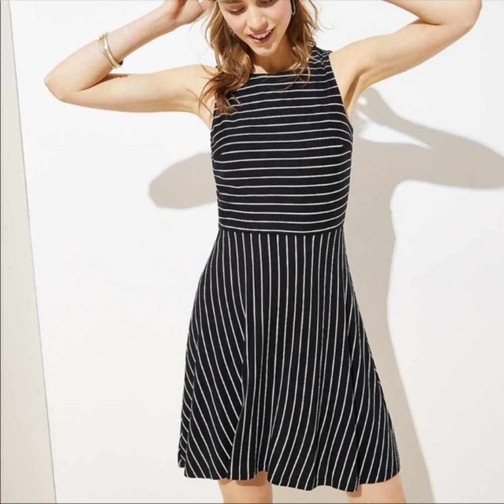 🎉NWT LOFT Striped Twist Back Flare Dress